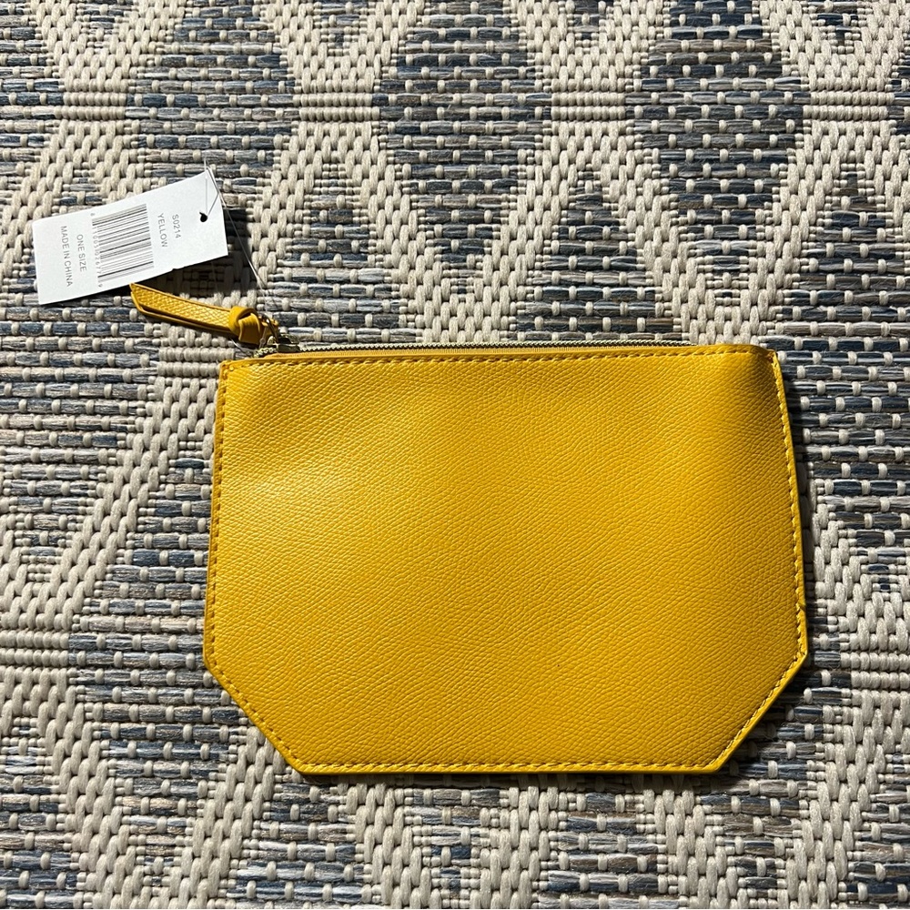 🍎 3/$30 NWT! Saks Fifth Avenue Basic Yellow Pouch